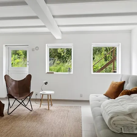 Seaside Atmosphere 100 Meters From The Sea
