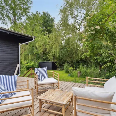Vakantiehuis Seaside Atmosphere 100 Meters From The Sea