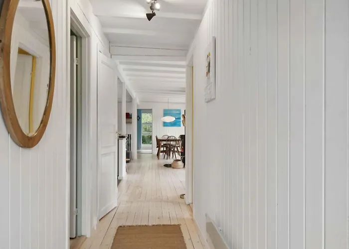 Seaside Atmosphere 100 Meters From The Sea